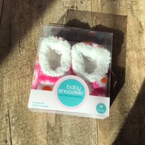 Baby Snoozies - Size M (3-6m - NWT